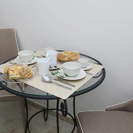 Antonietta De Pace Rooms By Napoli Milionaria B&B Exterior foto