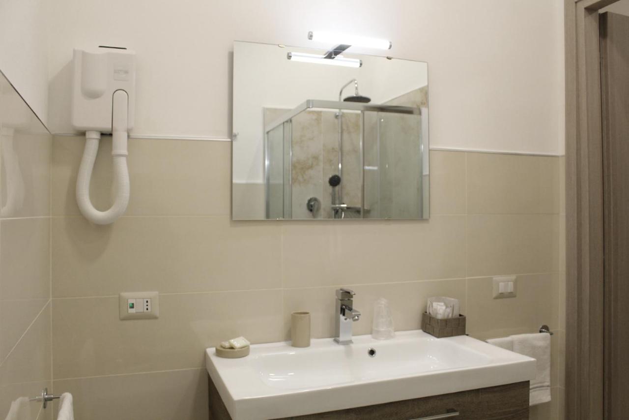 Antonietta De Pace Rooms By Napoli Milionaria B&B Exterior foto